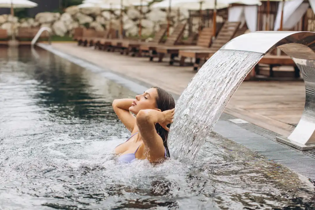 Jacuzzi & Water Features